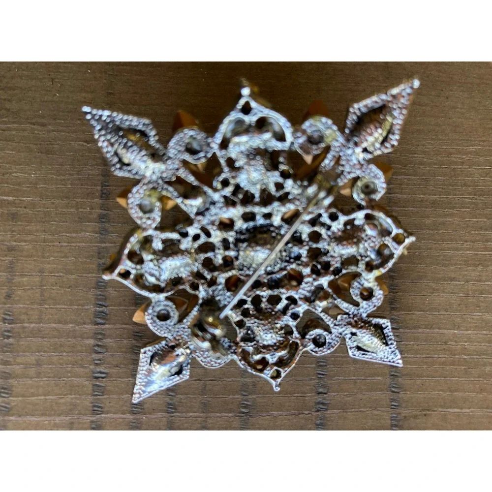 Vintage Style Clear Crystal Snowflake Brooch Starburst Silver Tone Statement Pin